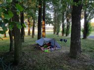 V olsovm remzku u letnho kina trenink staveni pristresku